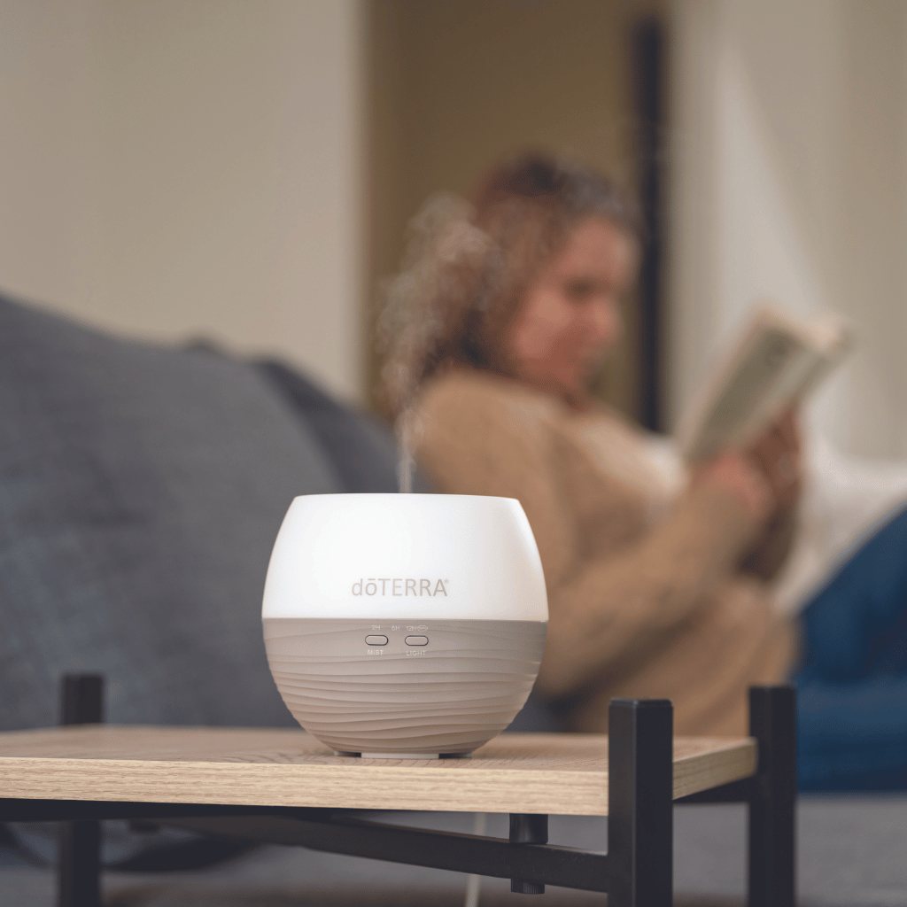 ¿Cuál es la diferencia entre un difusor y un humidificador? ¿Qué hace un difusor de aceites esenciales? El uso de difusores de aceites esenciales en aromaterapia.
