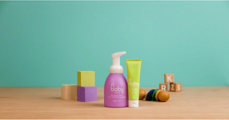 cremas naturales para bebes y niños pequeños con ingredientes naturales y aceites esenciales